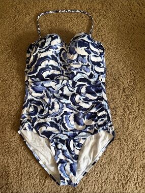 Tommy Bahama ladies size 14 blue and white padded cup one piece swimsuit